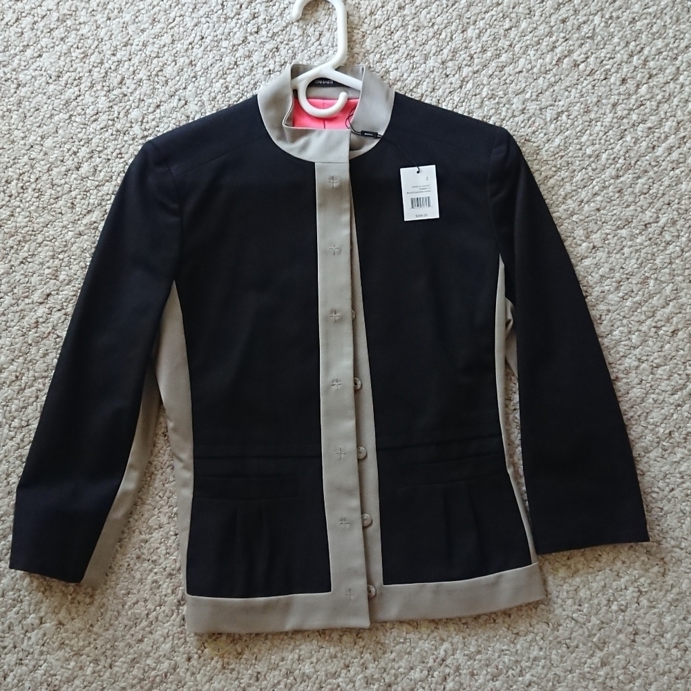 Tahari Elegant Black and Tan Jacket size 2